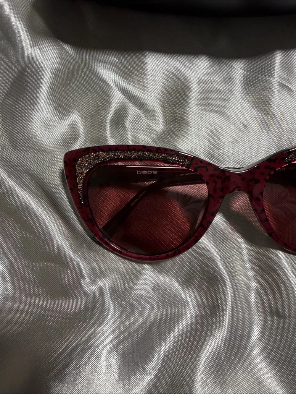 Bebe Womens Rhinestone Cat Eye Sunglasses Pink Leopard Animal Print Y2K And Case